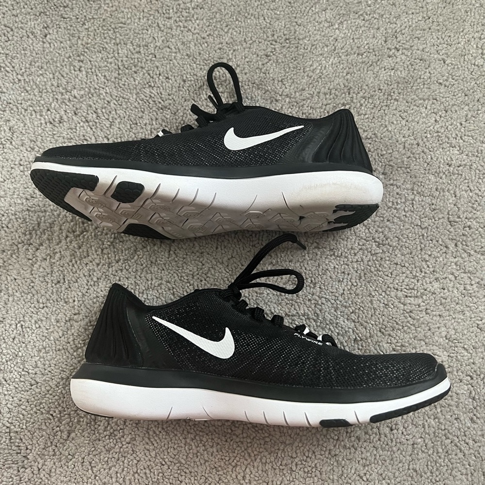 Women’s Nike Flex Supreme TR5 Training Running Sneakers - Picture 9 of 11